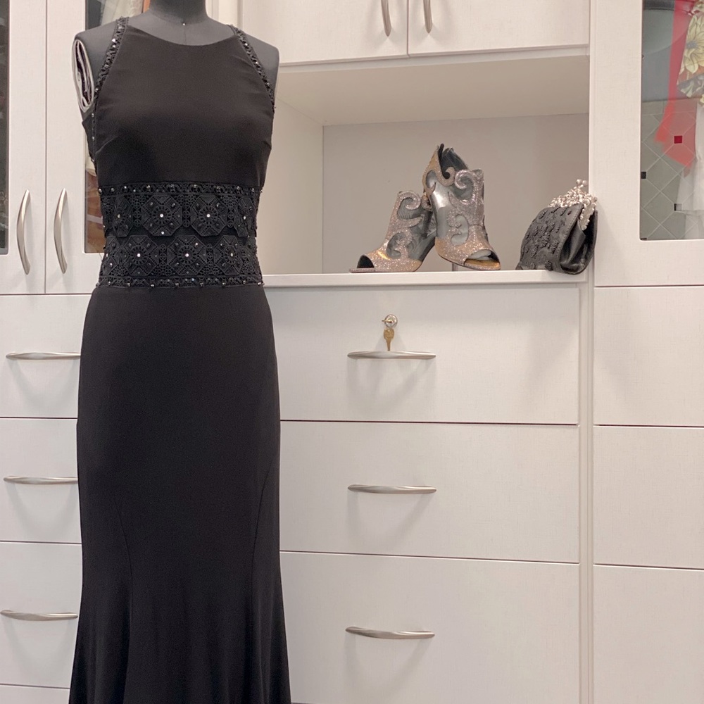 Formal gown - Picture 13 of 16